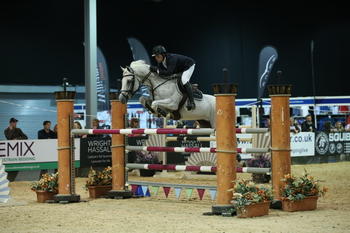 Max Routledge and Carus Royale Speed to Victory